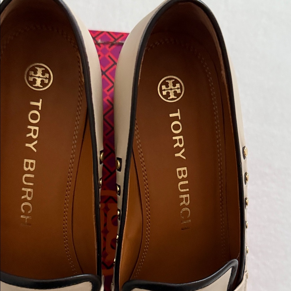 Tory Burch Cream Studded Loafers with Black Block Heel sz 10 - Picture 4 of 10